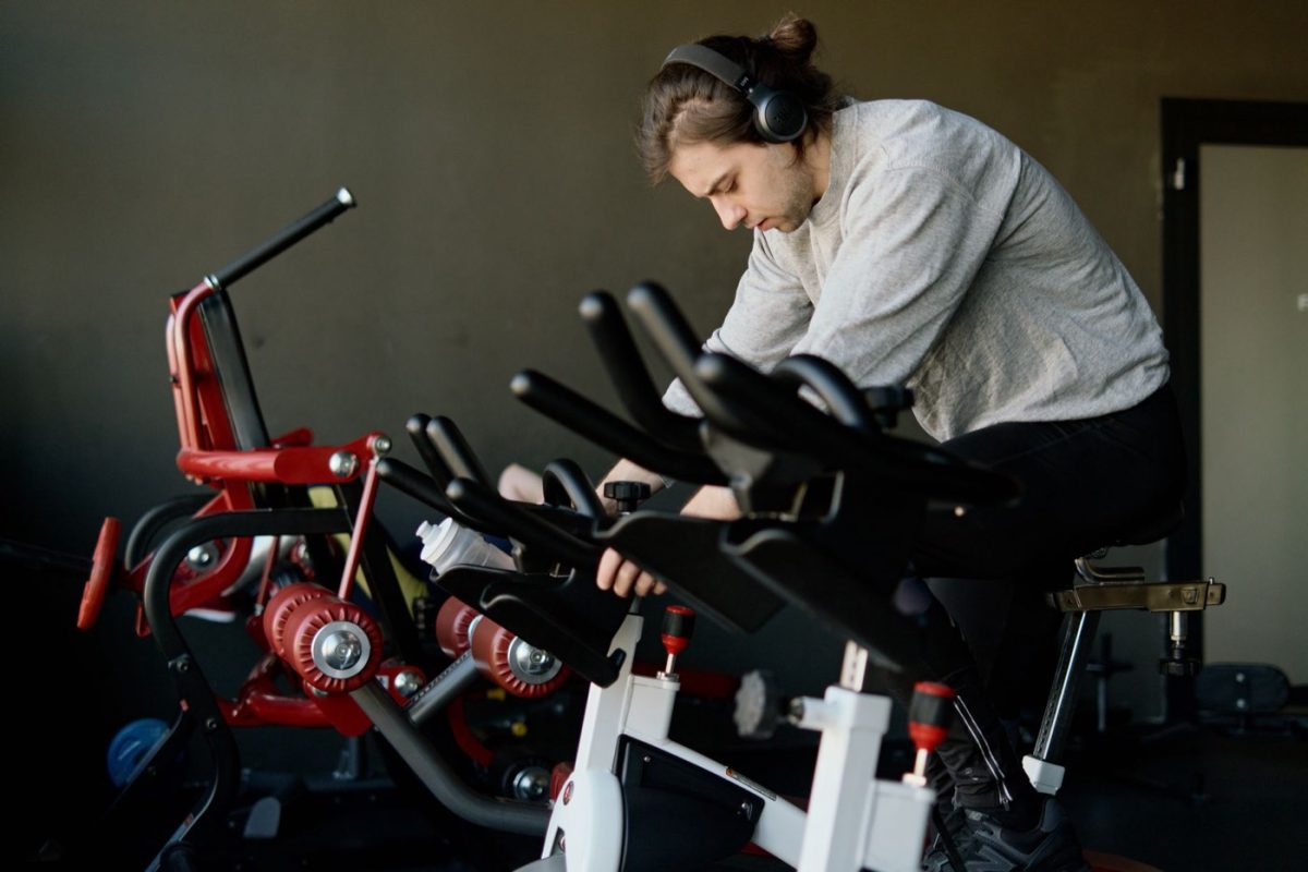 Comment choisir un vélo d'appartement adapté