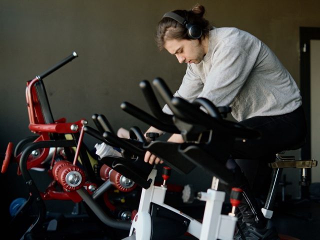 Comment choisir un vélo d&rsquo;appartement adapté