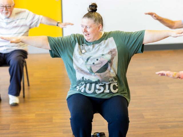 Maintenir son autonomie après 70 ans grâce à la force musculaire