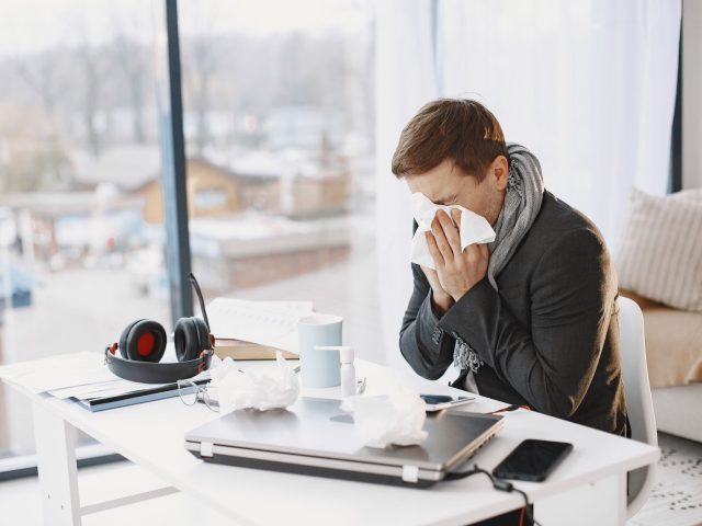 Comment atténuer les allergies hivernales liées aux acariens