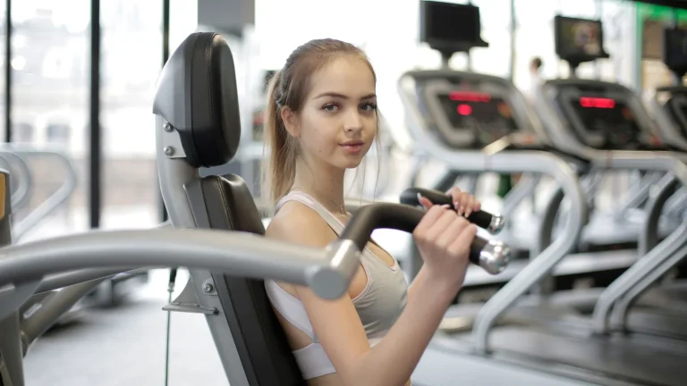 Salle de sport femme : comment choisir parmi 7 chaînes
